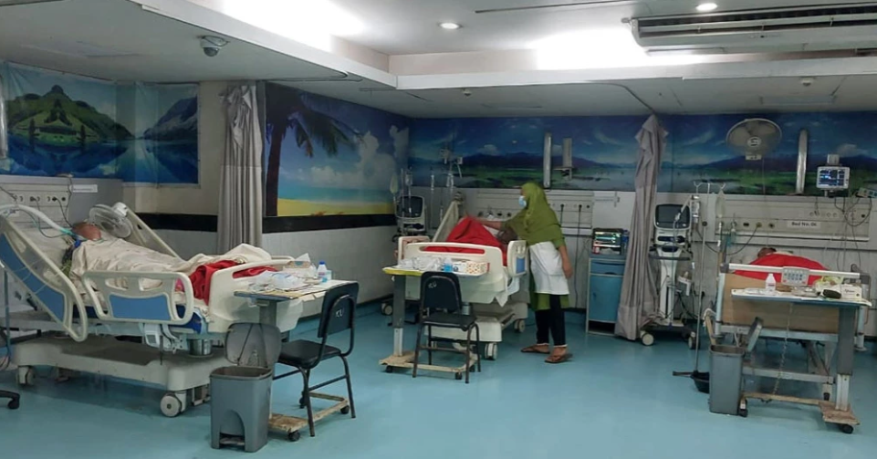 ICU shortage at Rangpur Medical College Hospital leaves patients at risk