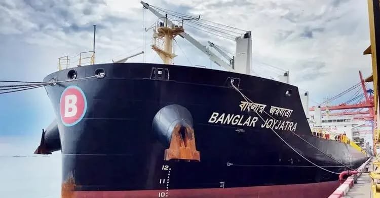 BSC’s ‘Banglar Joyjatra’ resumes voyage through strait of hormuz after ceasefire