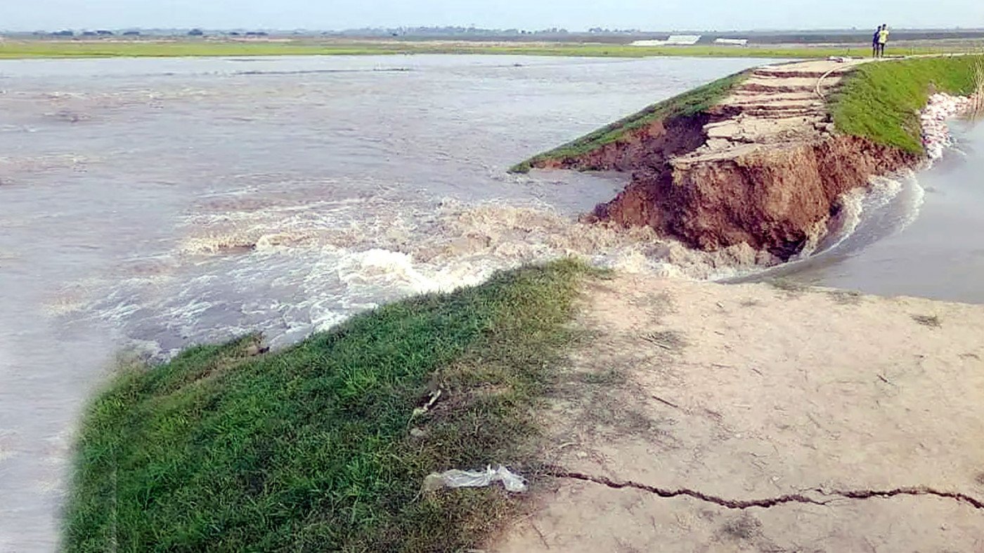 Broken haor roads drain profits as Sunamganj farmers struggle to move Boro paddy