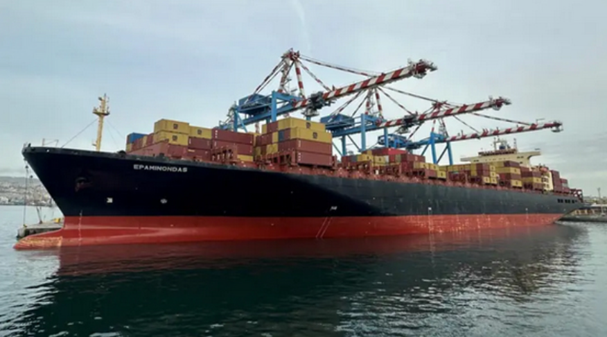 Iran says won't reopen Hormuz as long as US blockade remains