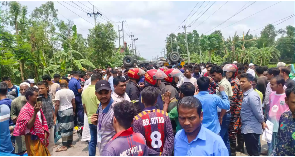 4 killed as truck hits autorickshaw in Mymensingh