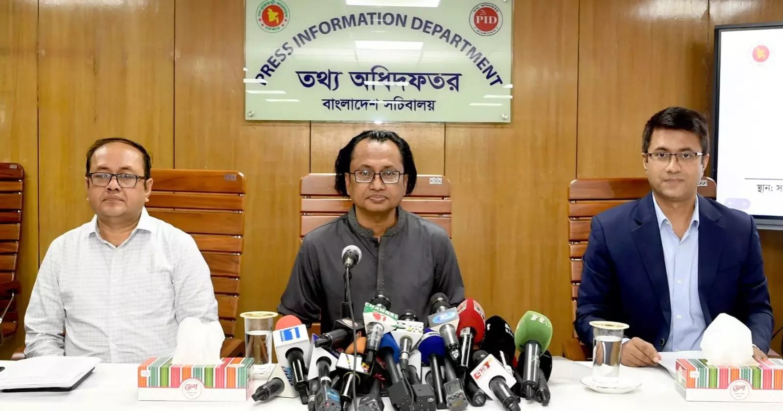 Returned from India as an instant protest: Adviser Zahed