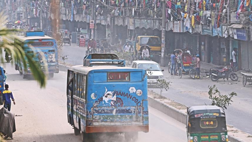 Dhaka's air quality remains moderate, ranks 13th globally
