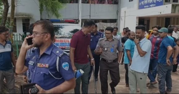 Lakshmipur attack kills four; assailant beaten dead