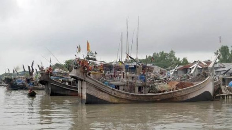 Illegal trawling in Patuakhali threaten marine biodiversity, coastal livelihoods