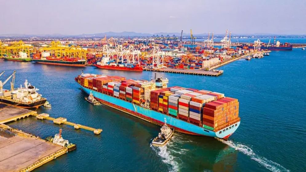 Exports Fall Slightly in FY2025-26 Despite June Surge