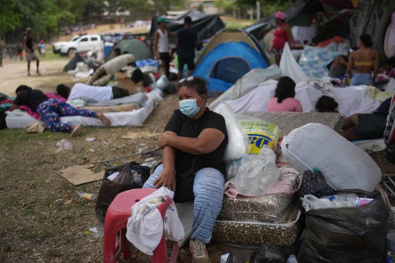 Venezuela quake death toll rises to nearly 3,000