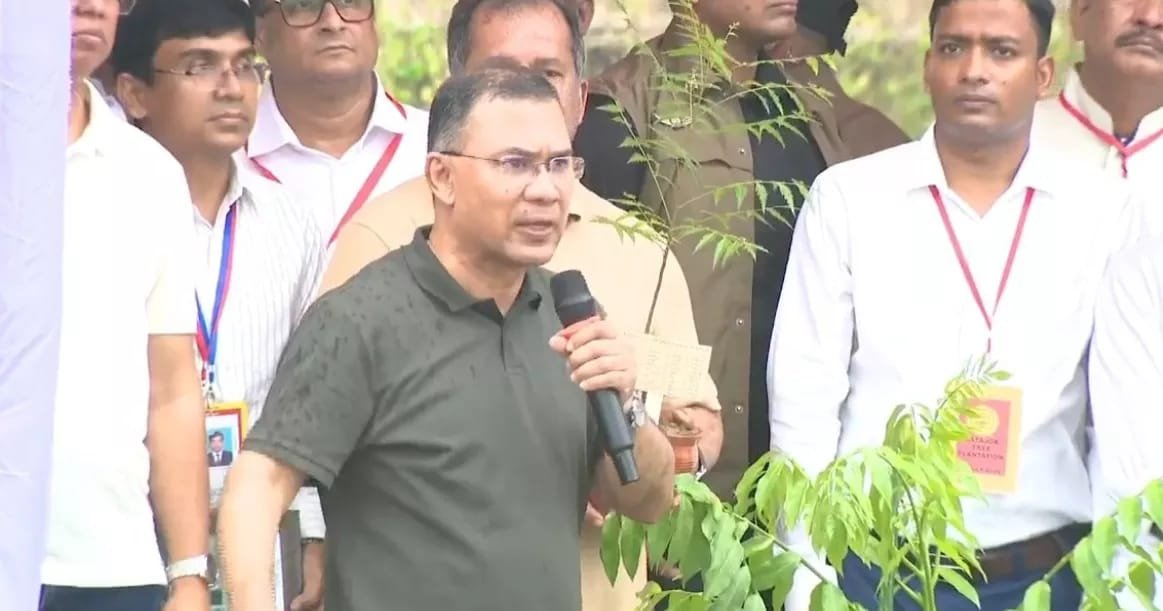 PM Tarique arrives in Barishal on day-long tour