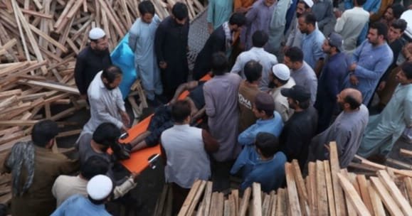 32 miners killed, 10 trapped in Pakistan mine blast