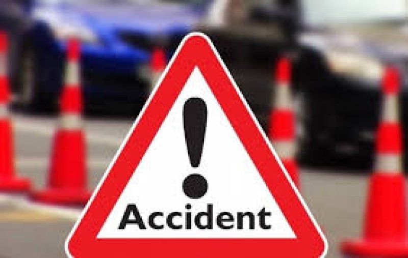 7 killed in separate bus crashes, dozens injured