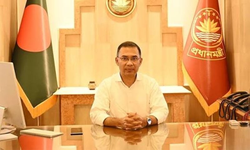 PM leaves Dhaka for Maheshkhali to inspect port, meet Ctg flood victims