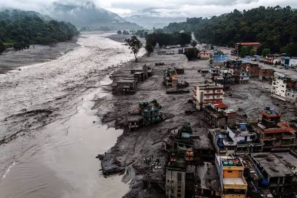 Nepal glacier collapse sends climate warning to Bangladesh