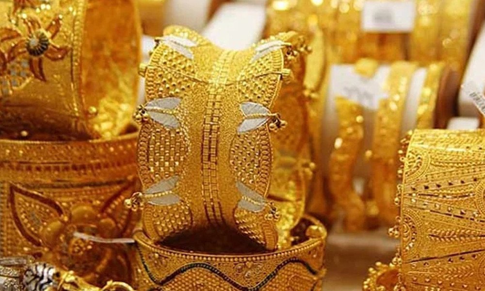 Gold Price reduced by Tk 2,216 per bhori