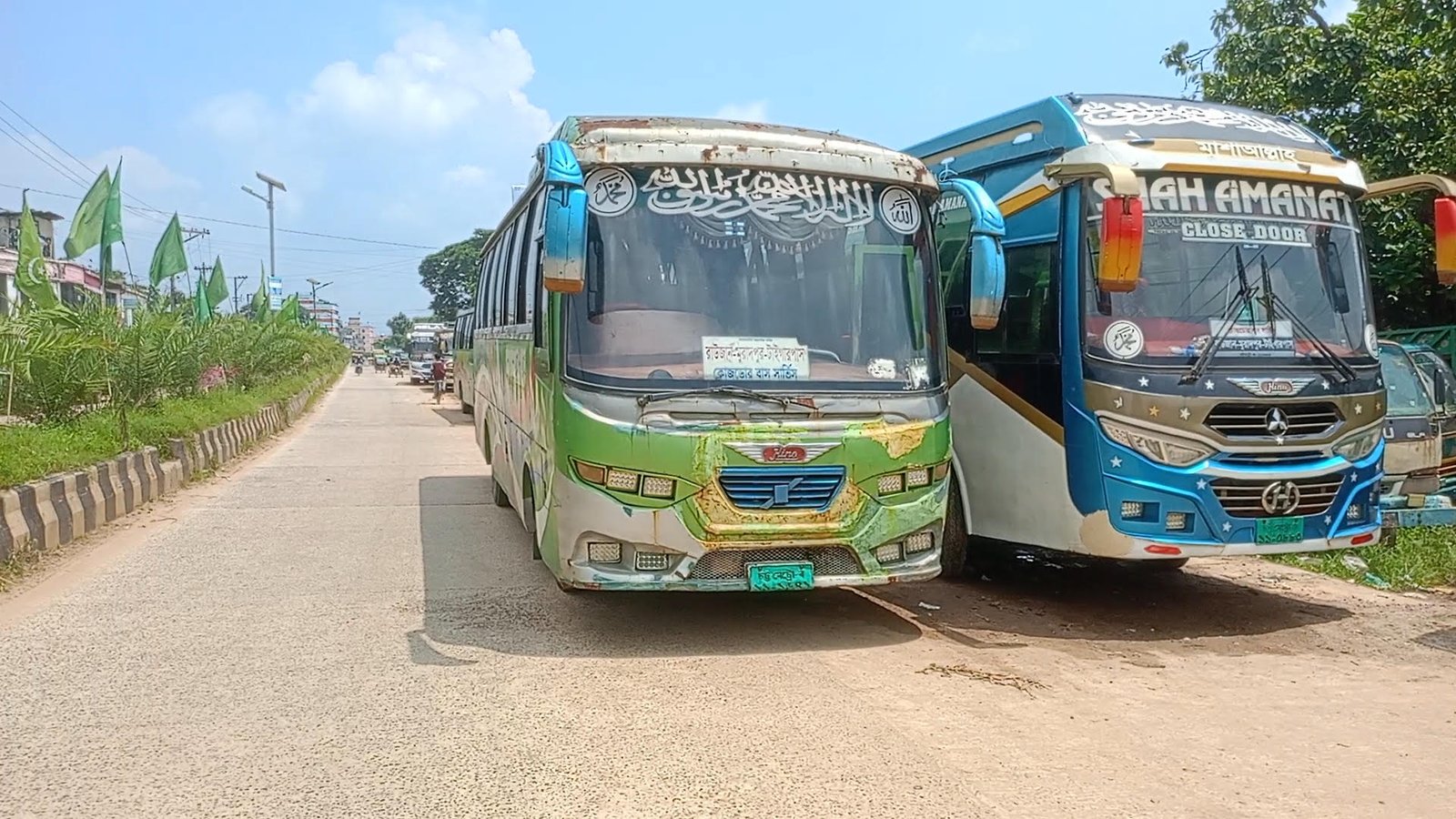 Illegal parking shrinks four-lane highway, raises accident risk