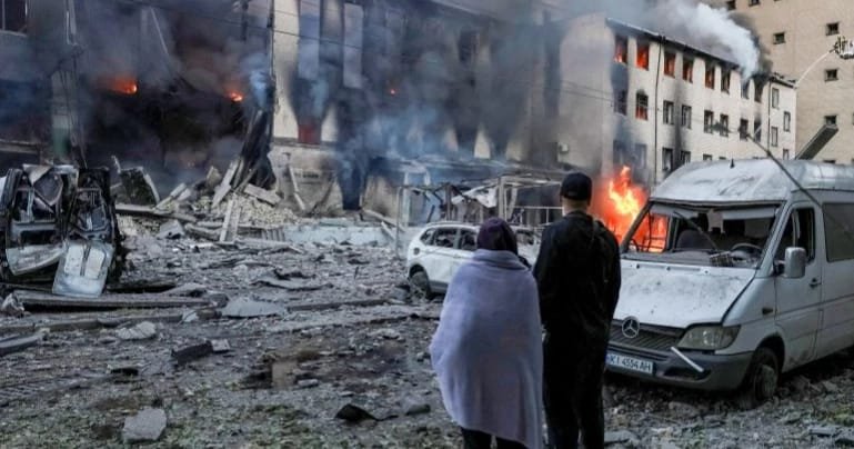 5 killed, 31 injured in Russian strikes across Kiev