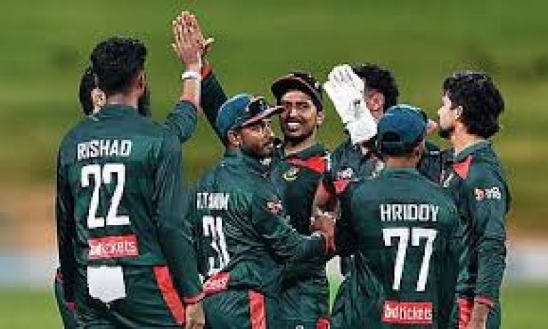 Zimbabwe beat Bangladesh in tri-series opener